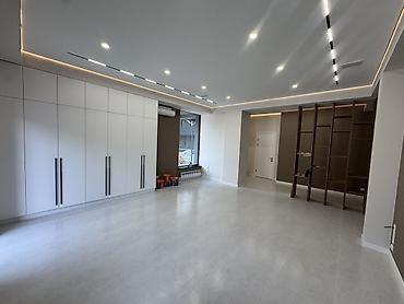 Коммерческая недвижимость: Продажа офисов 62 м², С ремонтом, Многоэтажное здание, 1 этаж — 4