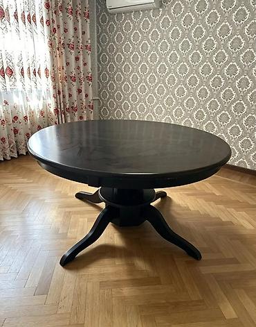 used bed: Круглый обеденный стол в классическом стиле. Выполнен в темном цвете — 2