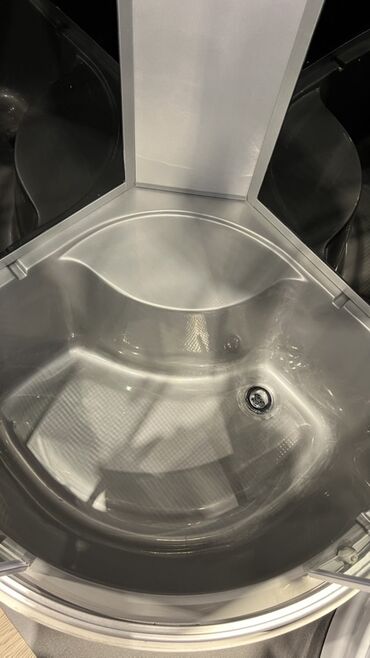 Душевые кабины: Душевая кабина Полукруглая, Размер: 90 x 90 см, Высота поддона: 15 см,Покрытие: Тонированное — 8