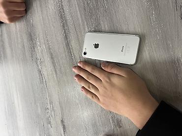 Apple iPhone: IPhone 7, Gümüşü, Barmaq izi, Face ID — 16