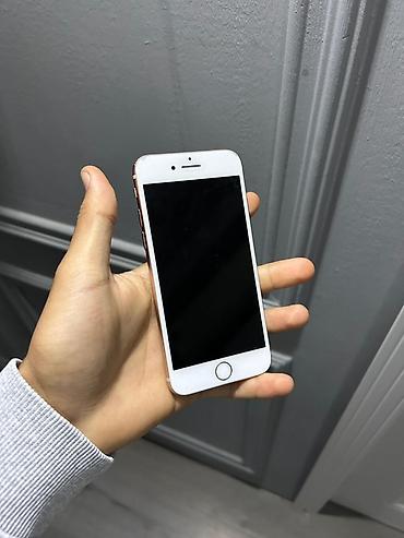 apple ipad 8: IPhone 8, Qızılı, Simsiz şarj — 2