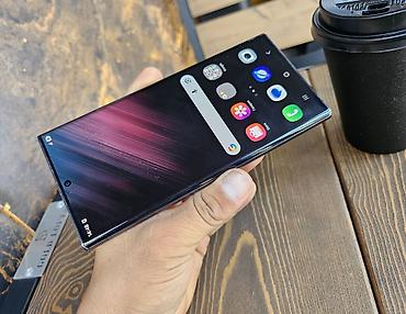 Мобильные телефоны и аксессуары: Samsung Galaxy S22 Ultra, Б/у, 256 ГБ, цвет - Черный, 2 SIM, eSIM — 2