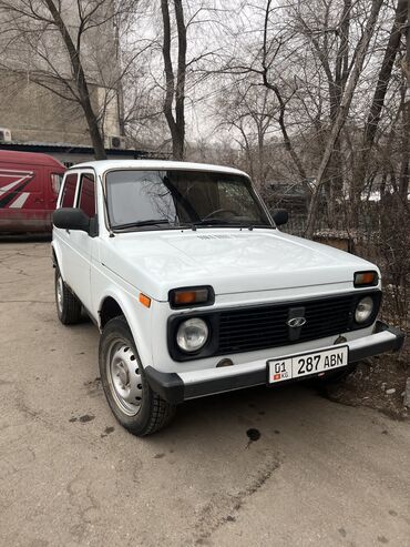 баткен нива: ВАЗ (ЛАДА) 4x4 Niva: 2009 г., 1.7 л, Механика, Бензин, Жол тандабас