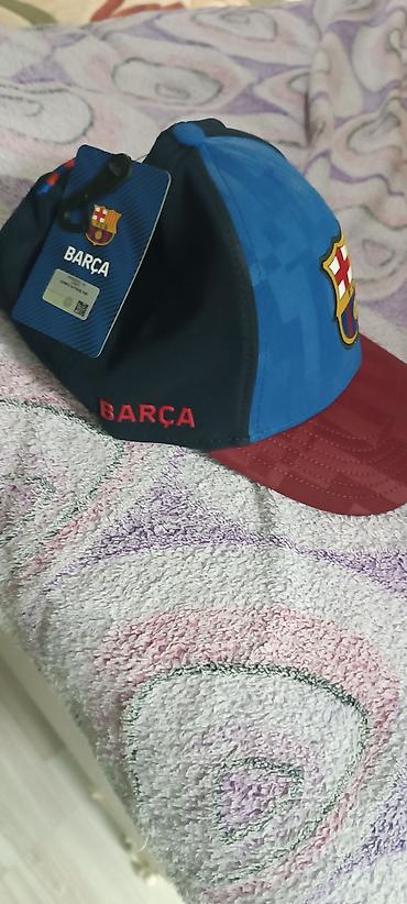 Kişi geyimləri: Teze . Barselona futbol klubu. WERF ve KEPKA Original. ISPNIYA — 6