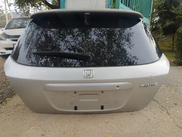зеркало е34: Крышка багажника Honda, 2001 г.