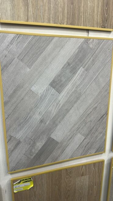 Laminat: Ağac naxışlı laminat döşəmə paneli - Təbii ağac teksturasını verən — 16