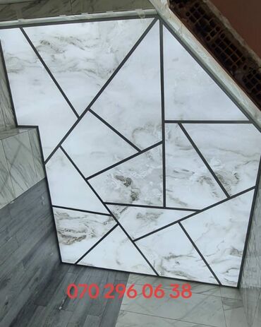 Подвесные потолки: Mərmər teksturalı LED işıqlı tavan panel sistemi - Geometrik