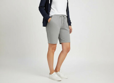krótkie spodenki dresowe allegro: Shorts for women, size 2XL