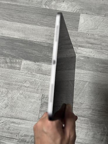 Apple iPad: Ipad 11 Pro 128GB. acilmayib ustada olmayib.Islemeyinde hecbir problem — 7