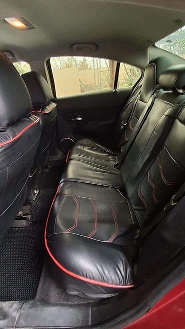 masin satis sayti: Chevrolet Cruze sedan – qırmızı rəng - Kuzov: 4 qapılı sedan, parlaq — 8