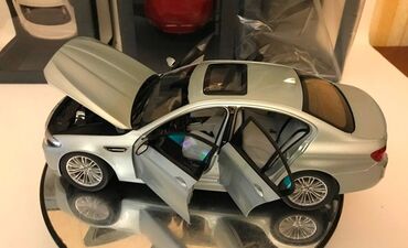 Avtomobil modelləri: Коллекционная модель BMW M5 V8 Biturbo F10 silverstone 2012 Paragon — 28