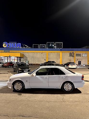 ключами: Mercedes-Benz C-Class: 1997 г., 2 л, Автомат, Бензин, Седан — 7