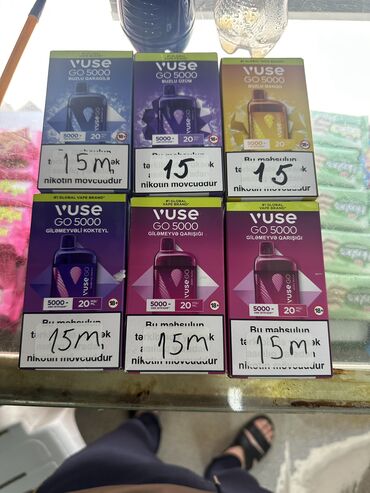 bəzək əşyalarının adları: Ünvan . İnşatçlar metrsun düz cixişi yüni̇banki ve kolori̇t kafeni̇