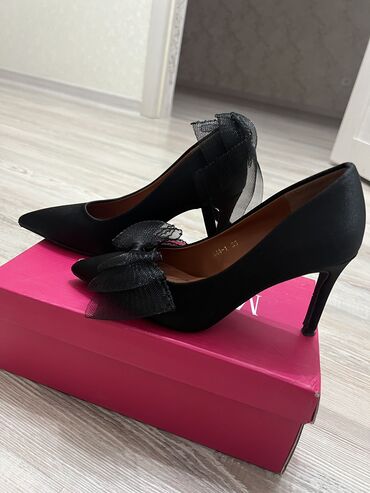 туфли черные с красивой отделкой: Туфли 37, цвет - Черный