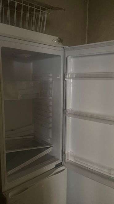 скупка старой бытовой техники: Продаю Б/У холодильник,в отличном состоянии,пользовались ровно год