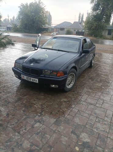 BMW: BMW 3 series: 1992 г., 1.8 л, Механика, Бензин, Седан