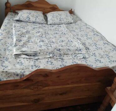 стенку из чистого дерево: Спальный гарнитур, Двуспальная кровать, Б/у