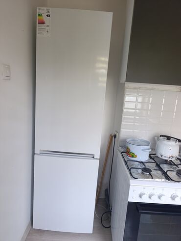 Холодильники: Холодильник Beko, Б/у, Двухкамерный, 200 *