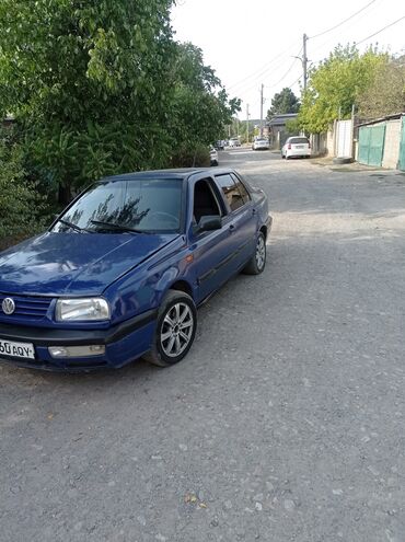крузак 200 цена: Volkswagen Vento: 1994 г., 2 л, Механика, Бензин, Седан