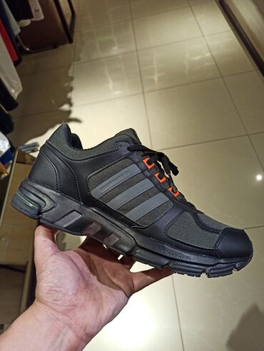 кроссовки 33 размер: Оригинальные кроссовки Adidas 
размер 43