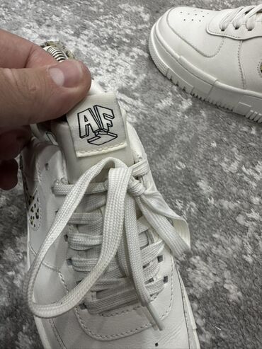 Women's Sneakers and athletic shoes: Nike, 37.5, bоја - Bela — 7