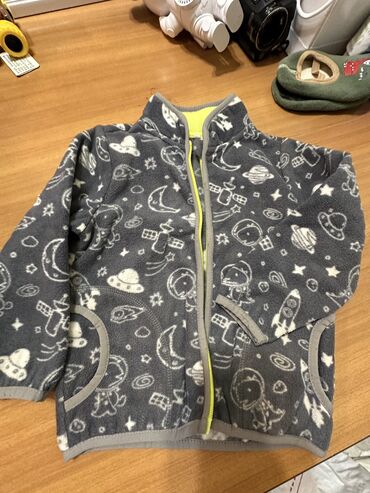 флисовую кофту: Детские вещи на мальчика 3-4 года, флисовая кофта и плотные штаны по