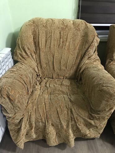 чехлы для диван: Диван с двумя креслами (с чехлом и подушками) Состояние б/у
