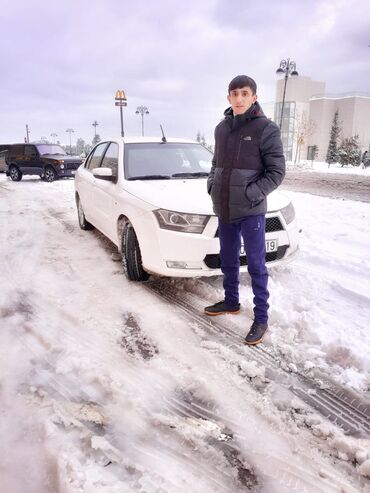 iş elanları azerbaycan: Ailə sürücüsü işi axtarıram. işləmişəm. maaş 900 AZN 0554482729
