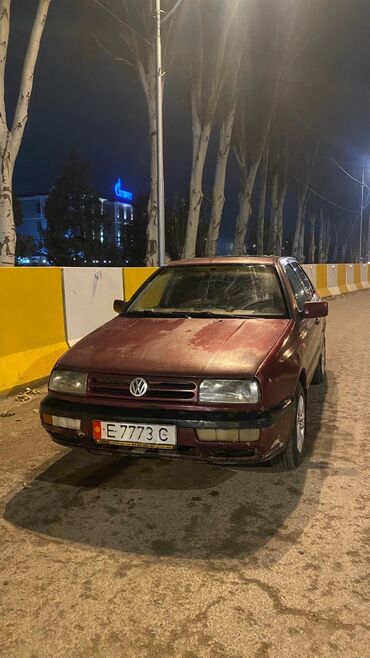 фольксваген 2008 года: Volkswagen Vento: 1991 г., 1.8 л, Механика, Бензин, Седан