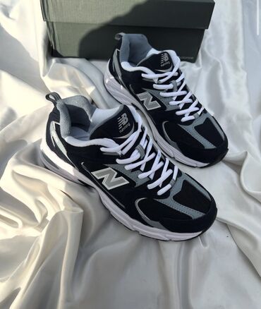 Кроссовки и спортивная обувь: Мужские кроссовки, 39, New Balance, Новый, цвет - Синий, Бесплатная доставка