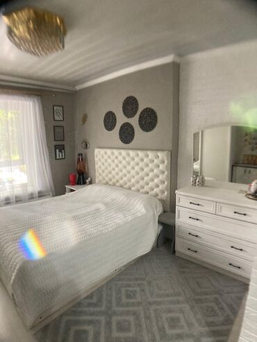 купить квартиру с ремонтом: 5 и более комнат, 98 м², 105 серия, 1 этаж, Дизайнерский ремонт