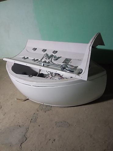 leo mator: Hidromassajlı künc vannası - Korpus: akril, künc tipli oval form - — 1