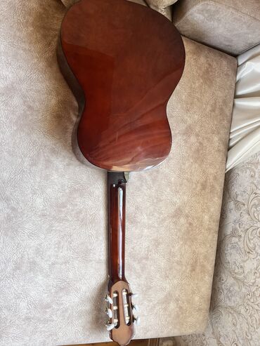 gitara haqqında məlumat: Klassik gitara, Avanti, İşlənmiş, Ünvandan götürmə