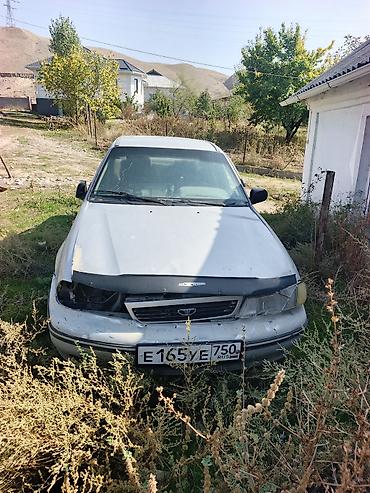 бампер на ланос: Daewoo Nexia, серебристый седан. Автомобиль 4-дверный, с пластиковыми — 4