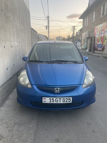 авторынок бишкек хонда стрим: Honda Jazz: 2006 г., 1.4 л, Механика, Бензин, Хетчбек