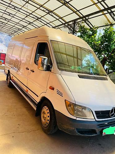 мер 124: Mercedes-Benz Sprinter — длиннобазный высококрышный фургон — 1