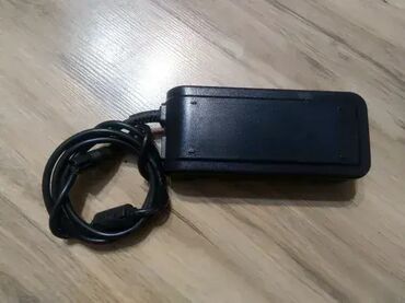 Izvori napajanja: 1. HeartWare 1440 12-15.6 v 7A output 15; v 3A Controller Adapter 2 — 11