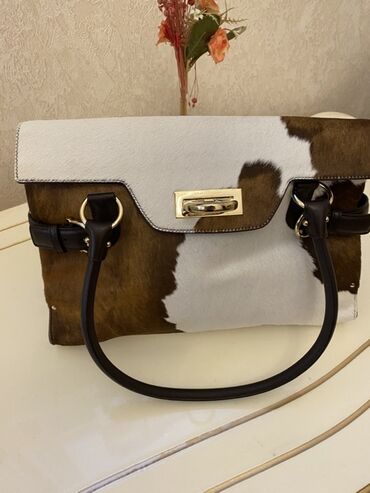 Çantalar: Salvatore Ferragamo çanta + Roberto Cavalli kəmər seti - Çanta — 2