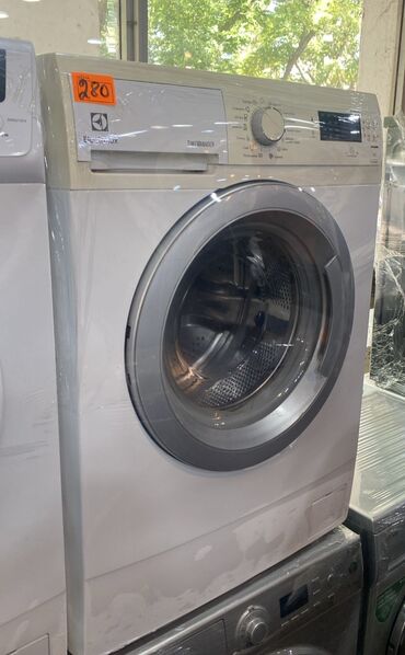Tikiş maşınları: Paltaryuyan maşın Electrolux, 5 kq, İşlənmiş, Avtomat, Ödənişli çatdırılma