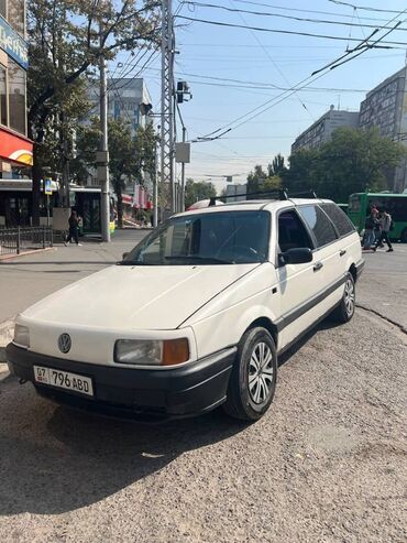 Volkswagen: Volkswagen Passat: 1989 г., 1.8 л, Механика, Бензин, Универсал