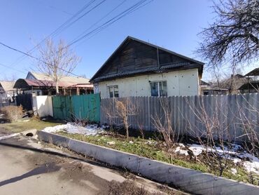 дом красный строител: 58 м², 4 комнаты, Старый ремонт