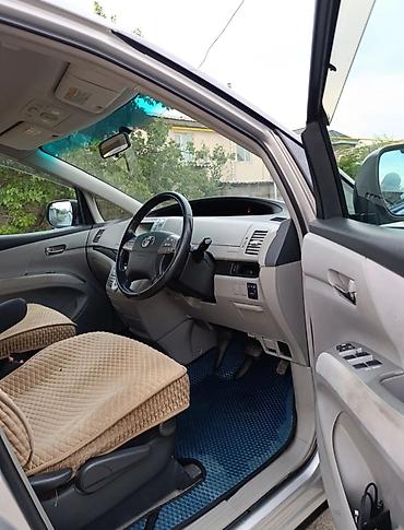 Другие детали салона: Toyota Estima (правый руль), салон и передняя часть. Основные — 4