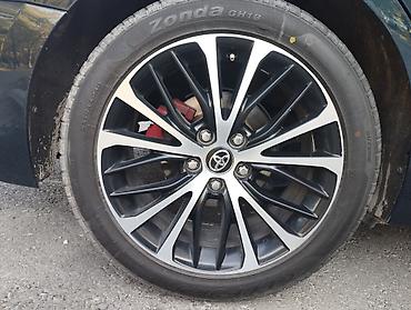 Диски: Литые диски Toyota, комплект из 4 шт. - Диаметр: 18" - Разболтовка — 4