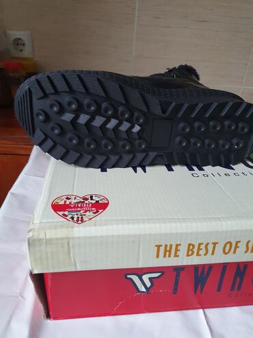 Сапоги: Продаем Новые зимние сапоги водооталкивающие внутри натуральный — 10