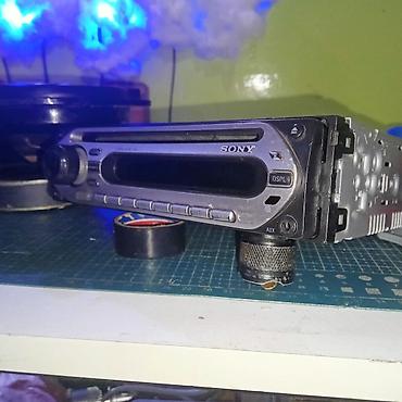 ucuz oyun konsolları: Sony avtomobil maqnitofonu SALAM. TAM İŞLƏKDİR HEC PRABLMİ YOXDU AUX — 1