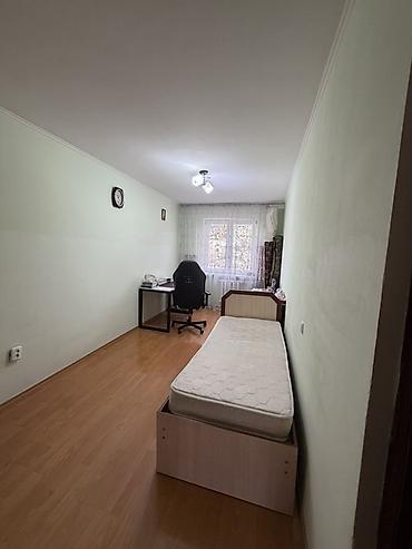 Продажа квартир: 3 комнаты, 60 м², 8 мкр 104 серия, 3 этаж — 8