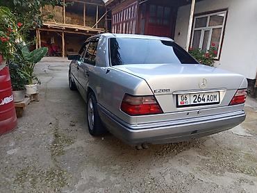 Продажа авто: Mercedes-Benz W124: 1994 г., 2 л, Механика, Бензин, Седан — 6