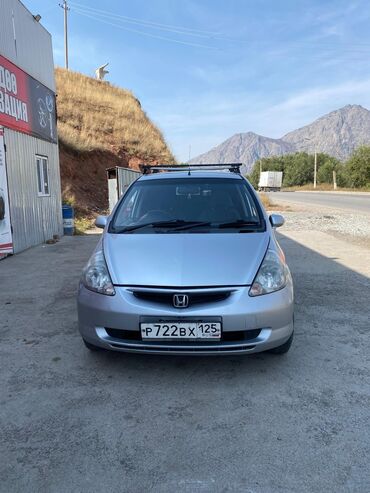 accord машина: Honda Fit: 2002 г., 1.3 л, Вариатор, Бензин, Седан