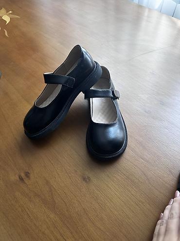 Продаю новую обувь для девочки ! Каждая пара за 2000 ( скидка будет ) at lalafo.kg Продаю новую обувь для девочки ! Каждая пара за 2000 ( скидка будет )