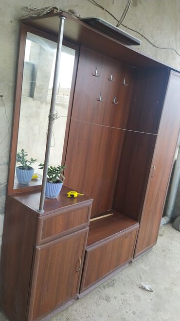işlenmiş şkaf: İşlənmiş, Açılan, Qarderob, paltar dolabı